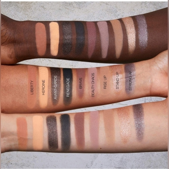 BNIB Huda Beauty Pretty Grunge Eyeshadow Palette - Picture 2 of 8